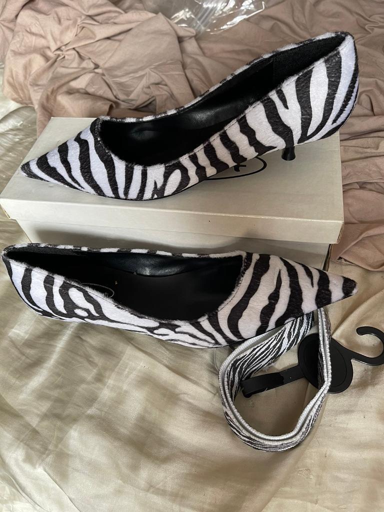 New zebra print shoes & Belt