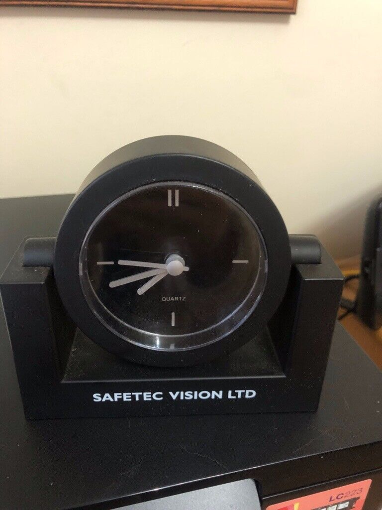 image for Quartz moveable clock backwards and forwards. Needs new battery