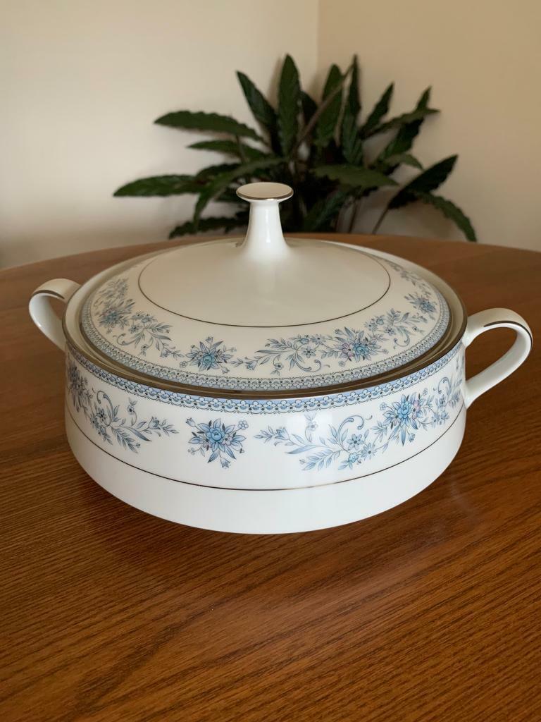 image for Noritake contemporary fine China Blue Hill 2482 covered vegetable dish / Tureen 