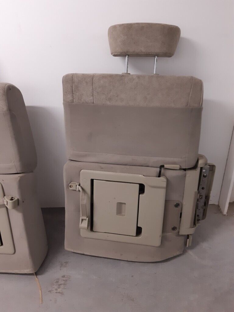 PAIR OF NISSAN ELGRAND E51 NE51 CLOTH SEATS 3RD ROW FOLD UP REAR FOLD AWAY