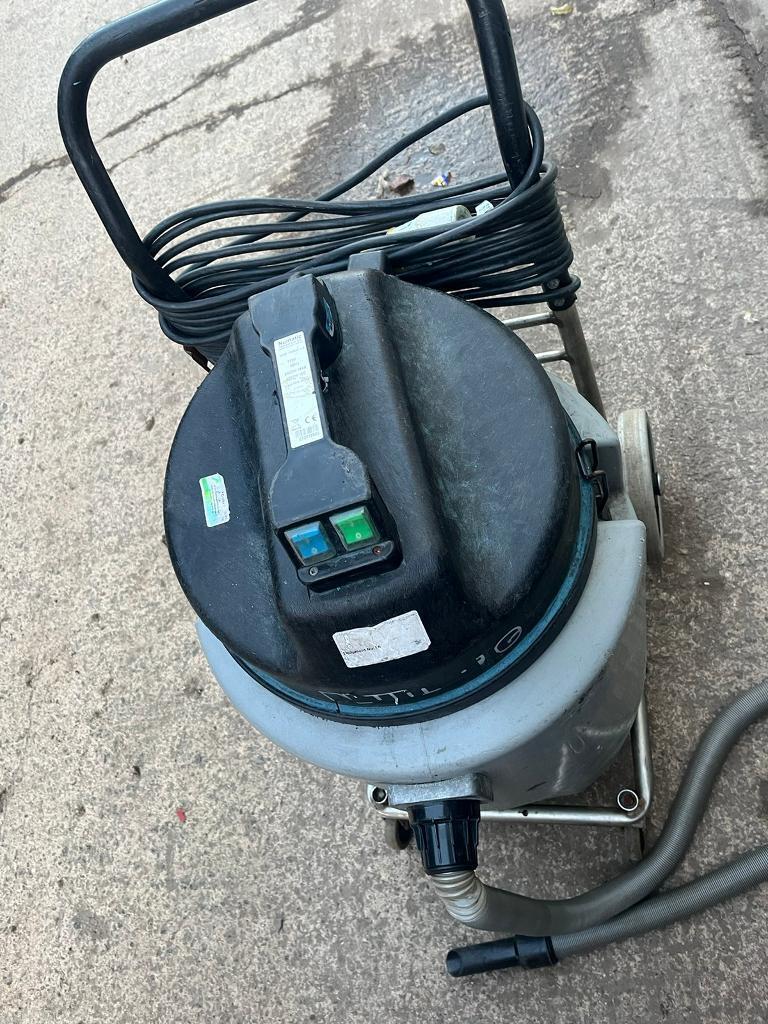 Numeric industrial vacuum heavy duty clean machine 