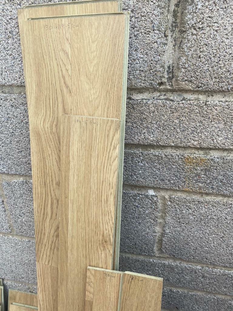 Laminate flooring spares & off cuts (Howdens)