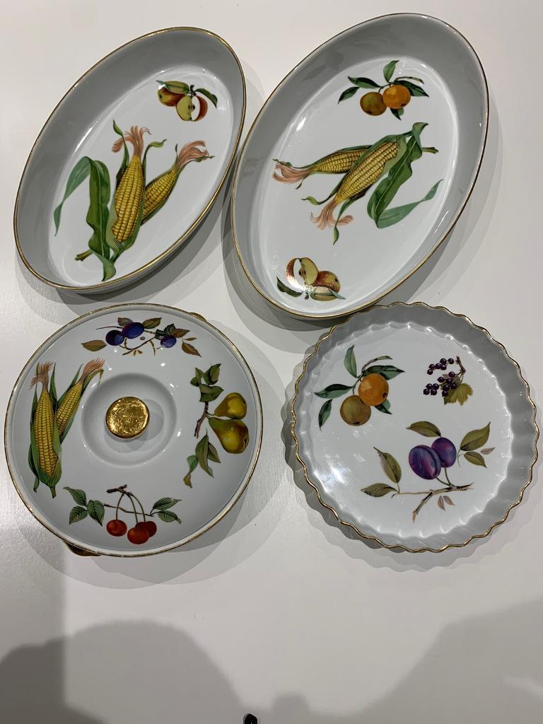 image for Royal Worcester, Evesham Gold