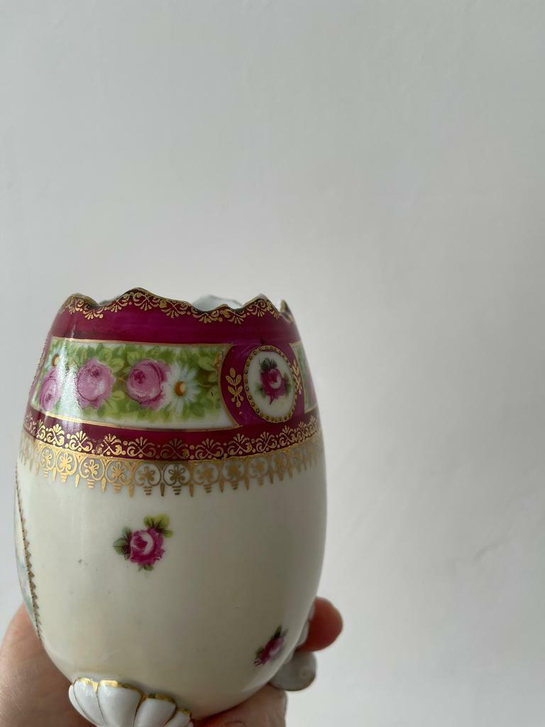 Egg shaped vase