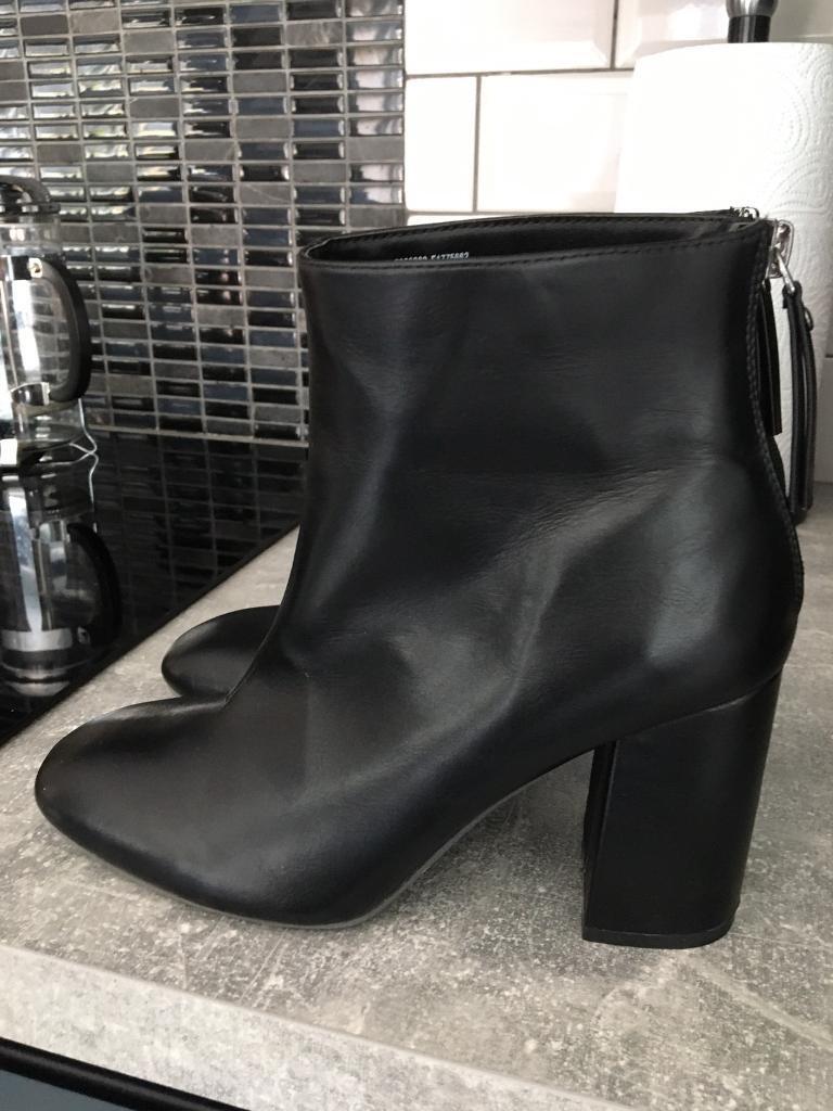 image for NewLook Ladies ankle boots