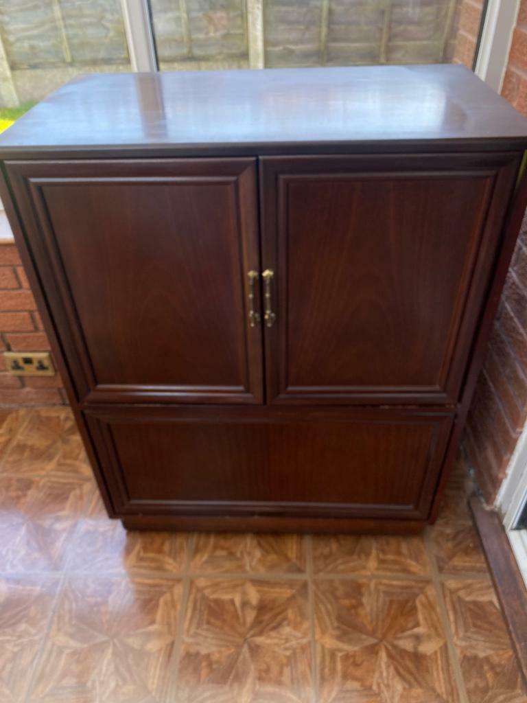 Tv cabinet 