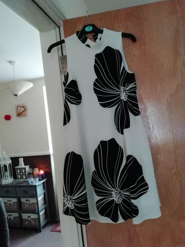 Ff dress new never wore in excellent condition 