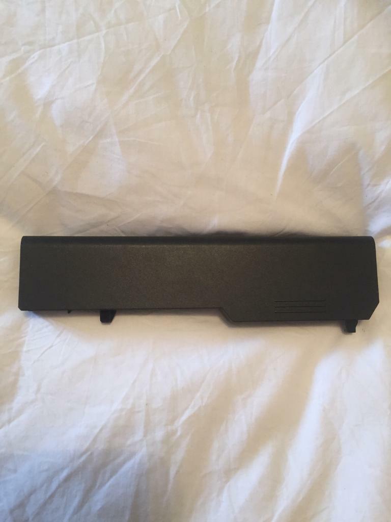 3 x Laptop Batteries/ Dell & Toshiba