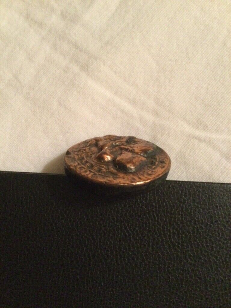  Vintage Button depicting St. Just ( rare )