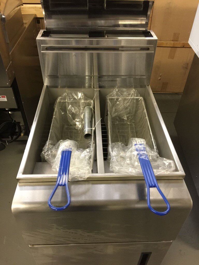 Gas Chip Fryer, Double Tank with 2 Basket Reconditioned 
