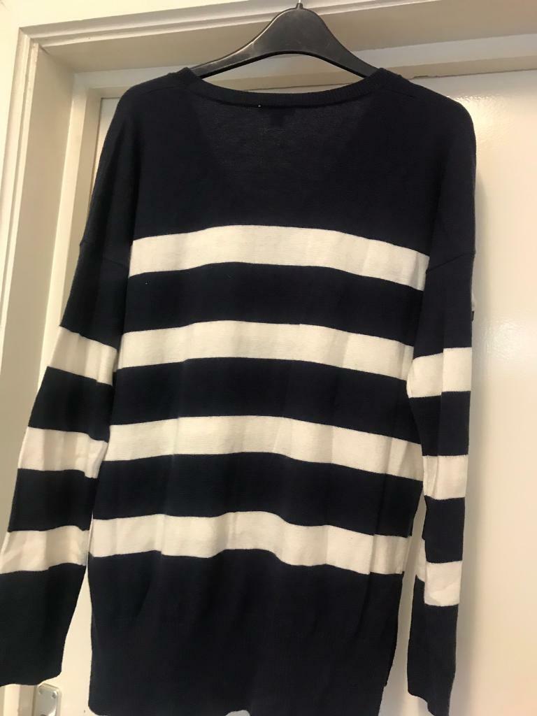 Ladies Top / Jumper from Gap  Size L