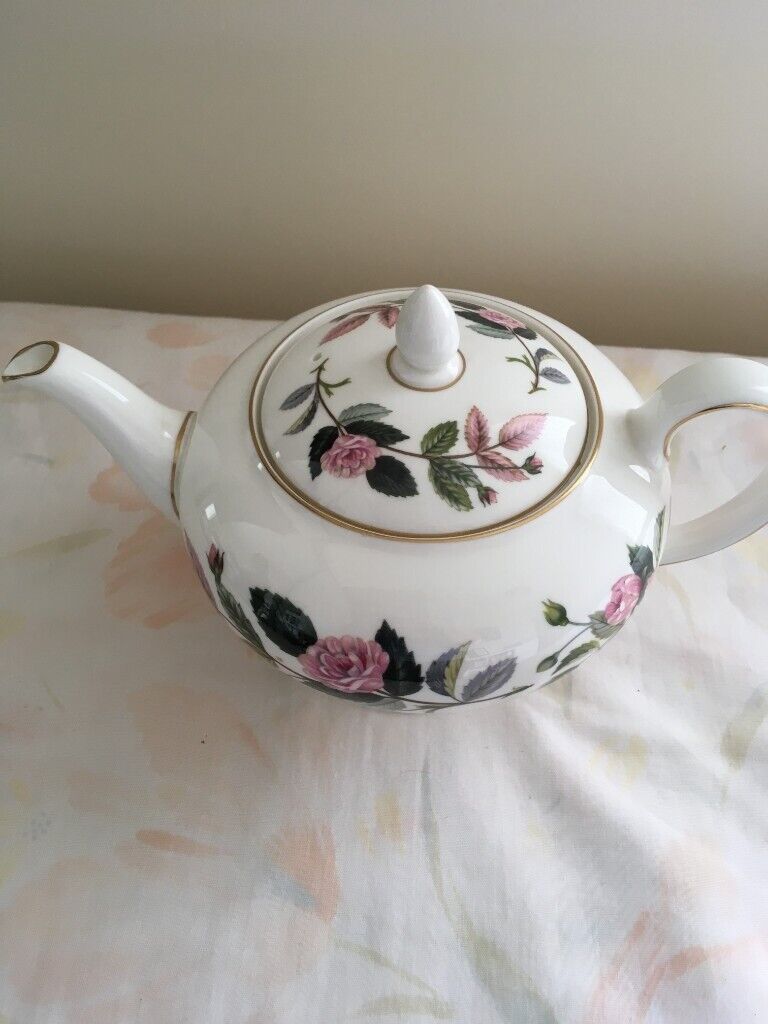 image for Wedgewood Hathaway Rose Teapot