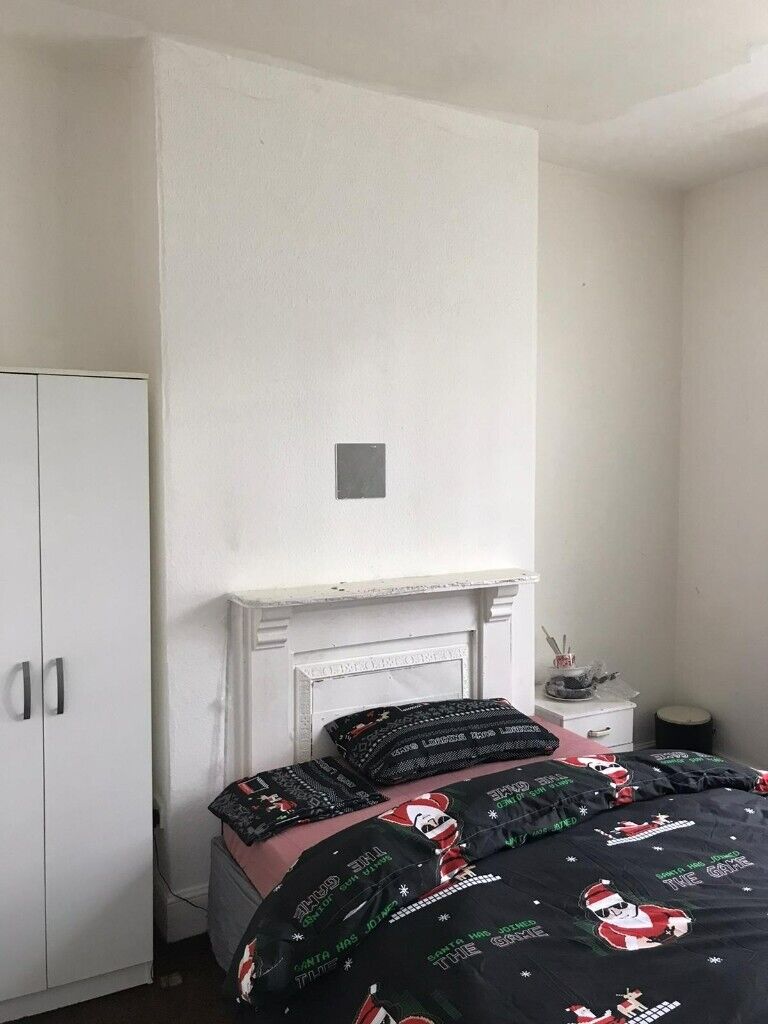 ***ROOM TO RENT***DOUBLE ROOM in MONTAGUE ROAD B21****ALL DSS ACCEPTED***SEE DESCRIPTION***