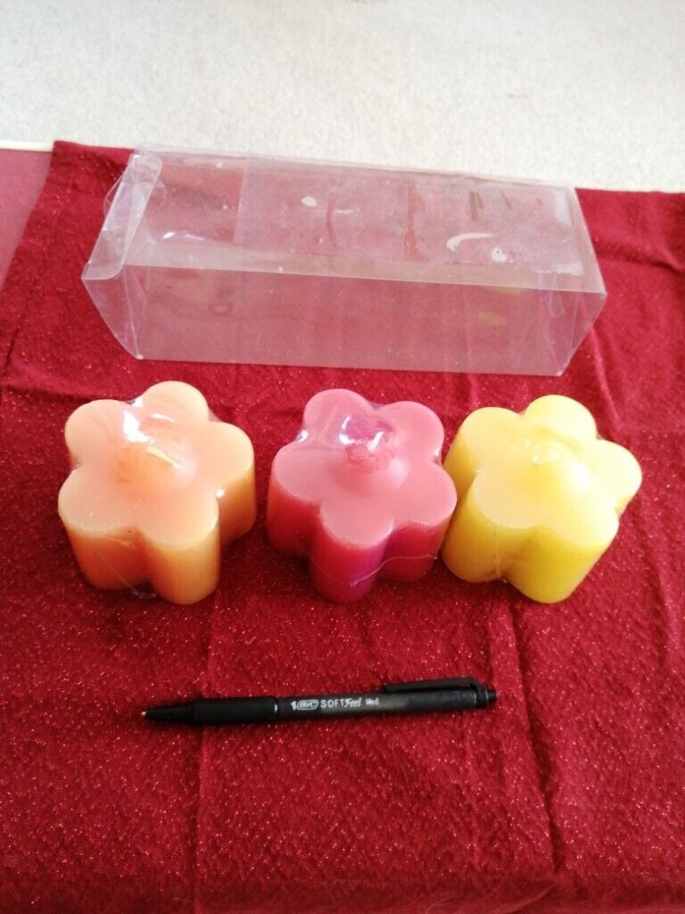 image for Pack of 3 wax candles 
