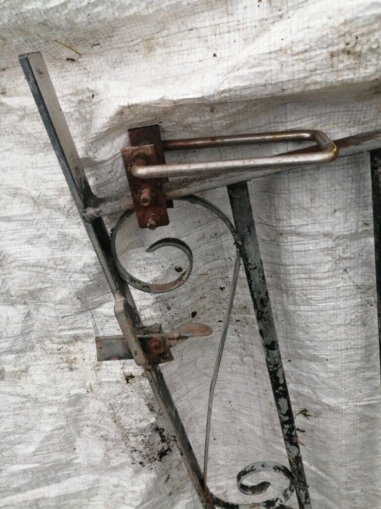 DRIVE GATES 