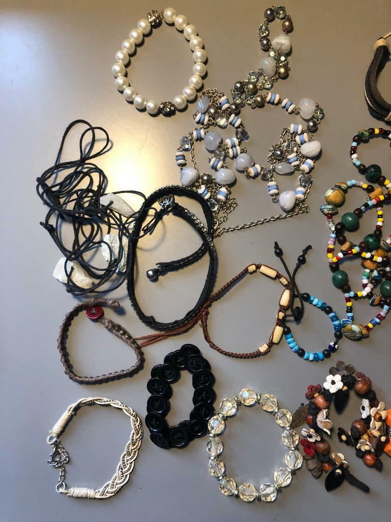 Bundle of Jewellery