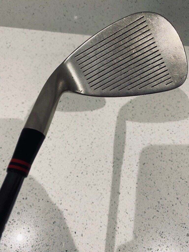 HOGAN EDGE GCD MIDSIZE SAND WEDGE   R/H