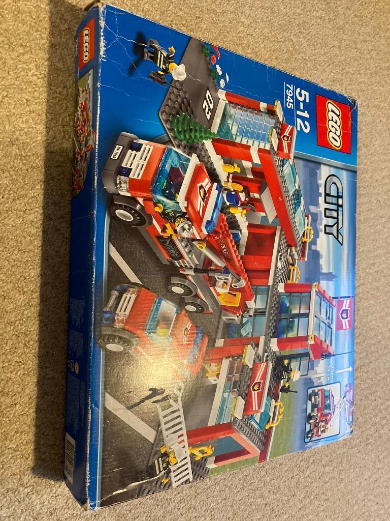 Lego fire station and vehicles 7945