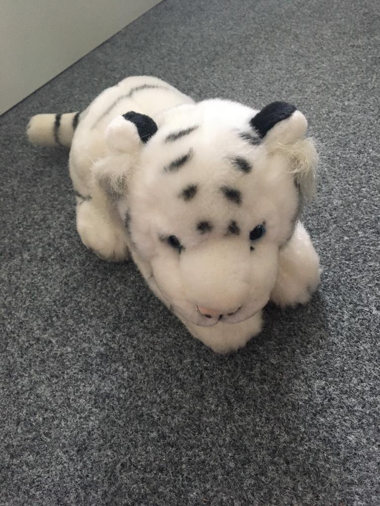 Plush bear 