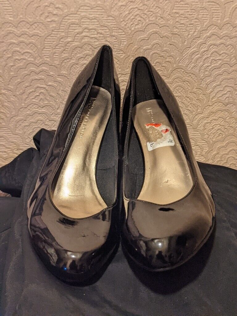 image for Brand New M&S Women's Wide Fit UK 8 Shoes
