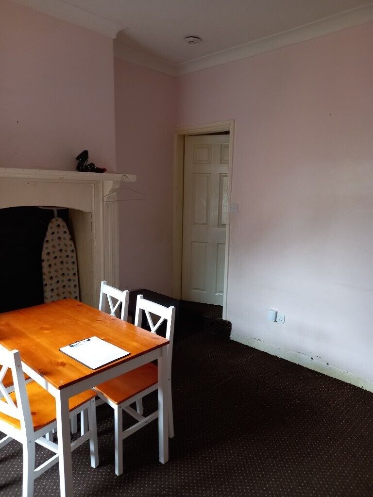 **LET BY  ** LARGE 2 BEDROOM PROPERTY IN MIDDLEPORT** WOOLRICH STREET**