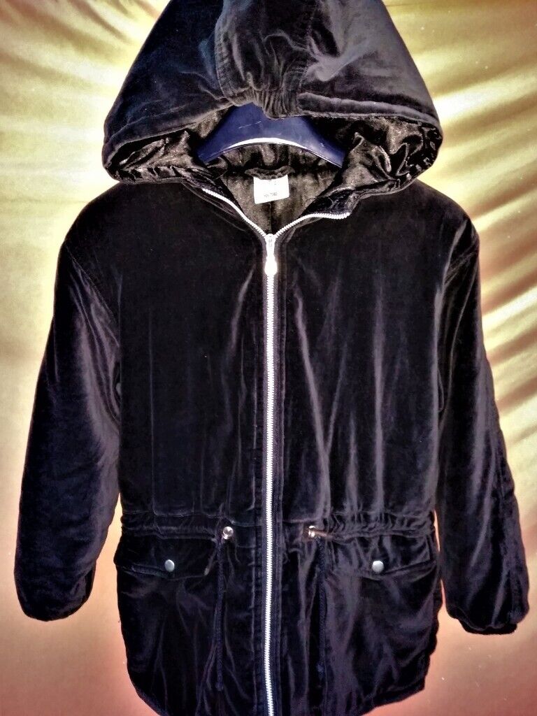 image for Zipper jacket/ short coat: black velvet & hooded. Teen/ sm. woman. Vgc