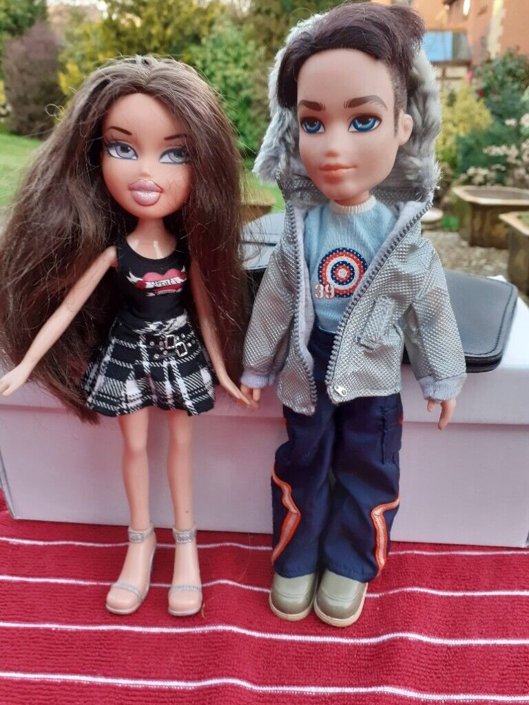 RARE Bratz Wintertime Wonderland Dolls DANA and KOBY from 2003