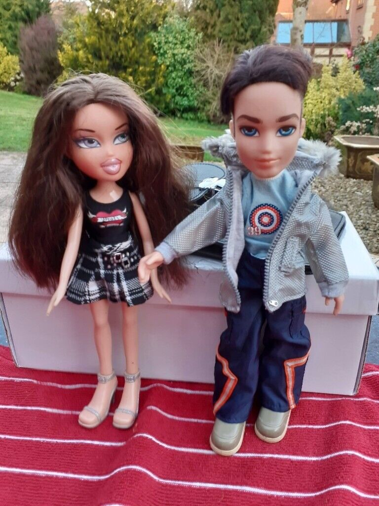 RARE Bratz Wintertime Wonderland Dolls DANA and KOBY from 2003