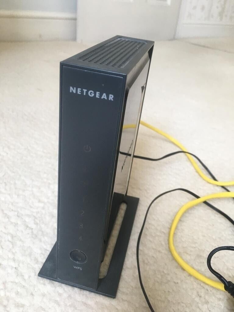 Netgear WNR2000 Wireless-N Router, used