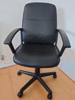 Essential Office, Office Chair PU Leather with Arms - Great condition 