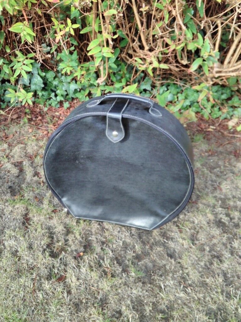  Hat boxes