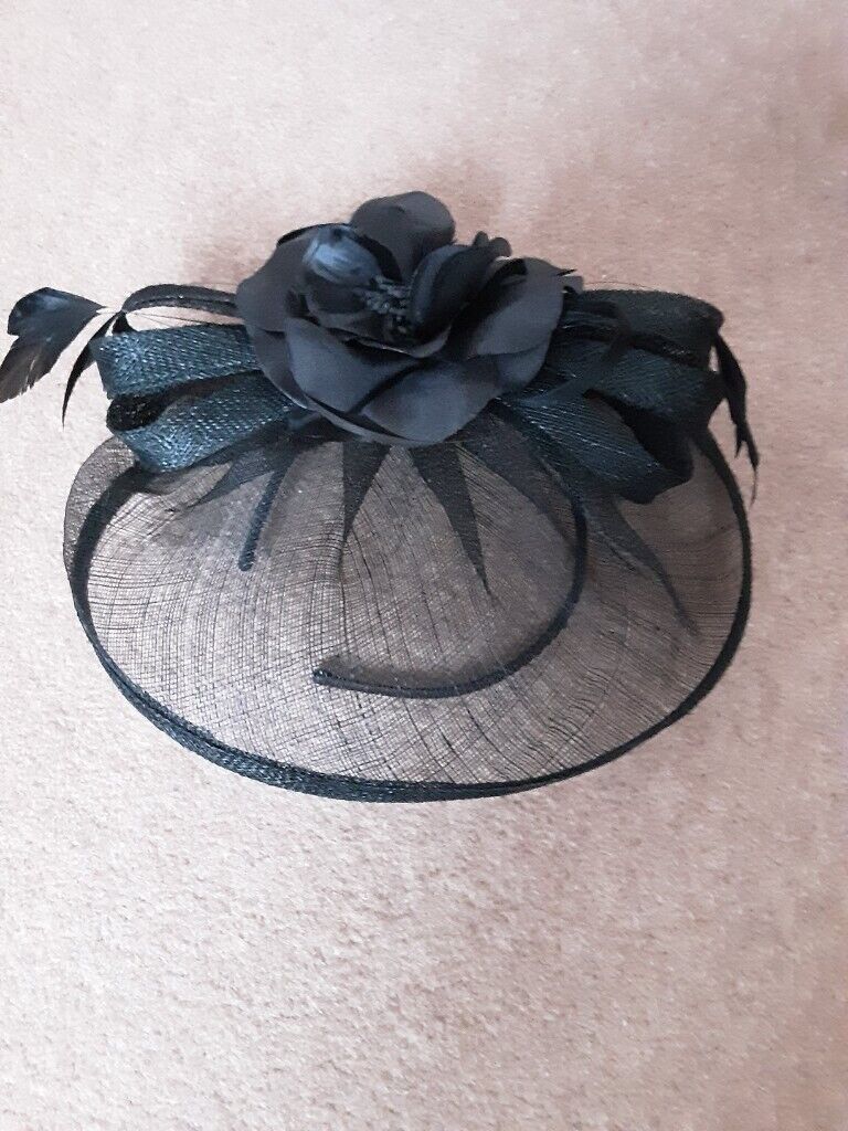 LADIES  JACKET, PLUS BLACK HAT AND SILVER  BAG 