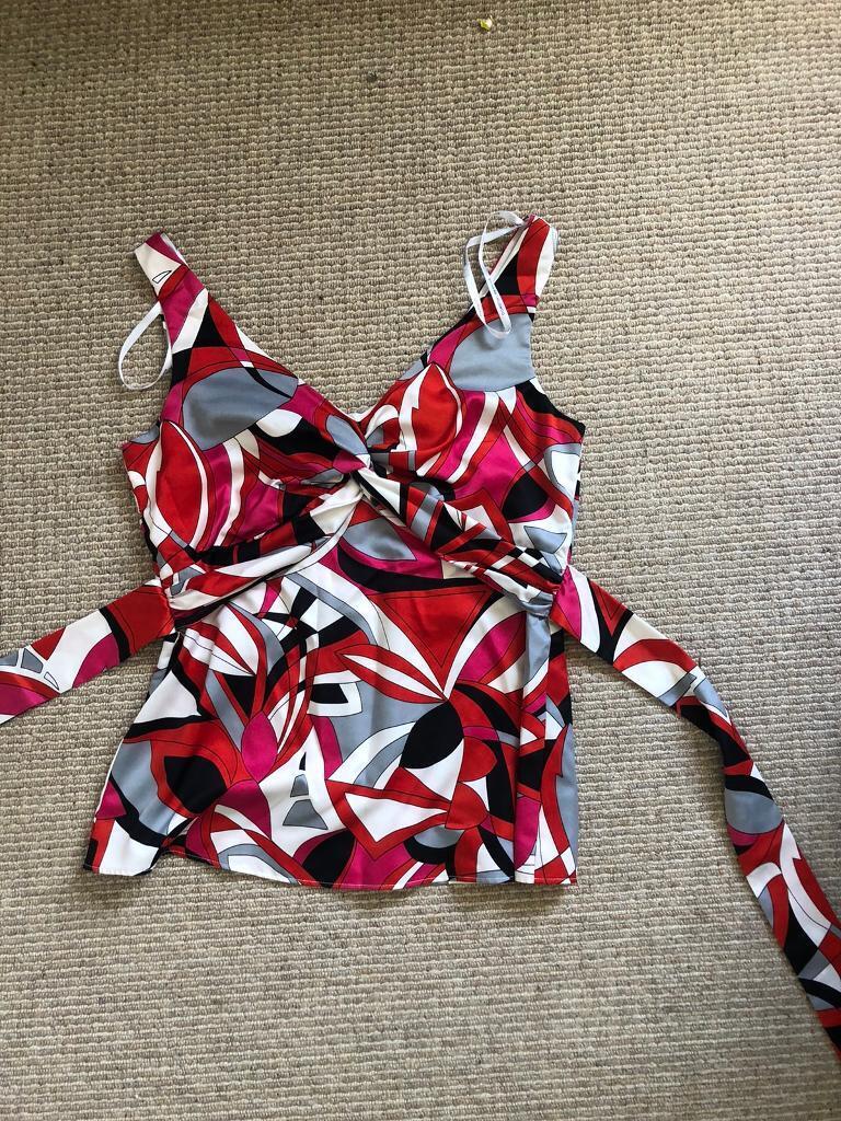 STRAPPY TOP OCCASION