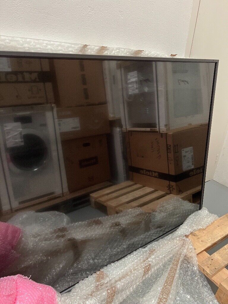 NEC MultiSync X981UHD-2 LED 4K Ultra HD Black public display TV Screen 