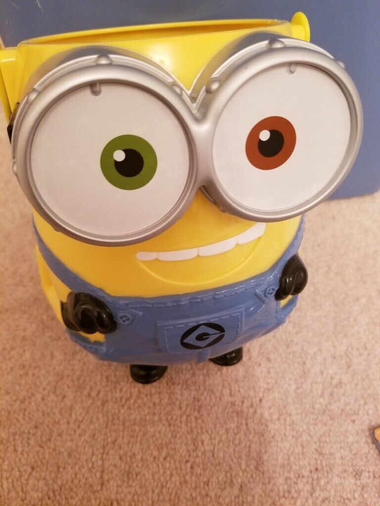MINIONS /DESPICABLE ME FANS - CUSHION/CUDDLY TOY and more - Bundle or separately