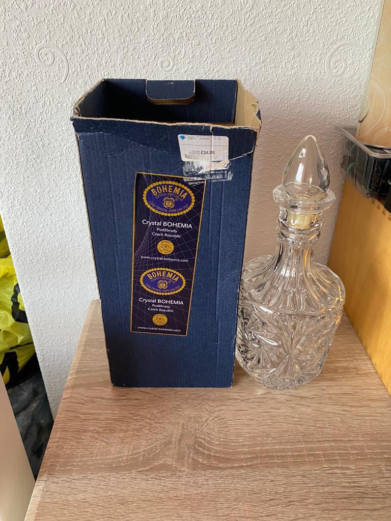 Crystal wine decanter 