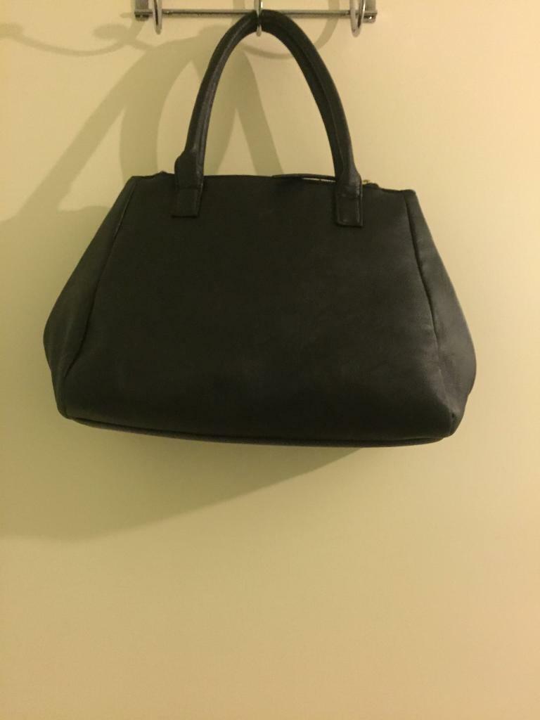 LADIES HAND OR SHOULDER BAG 