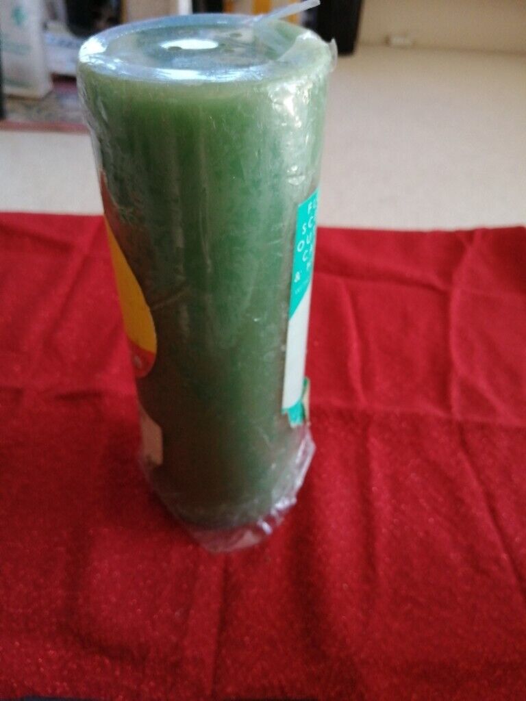 Outdoor tall candle green with citronella 