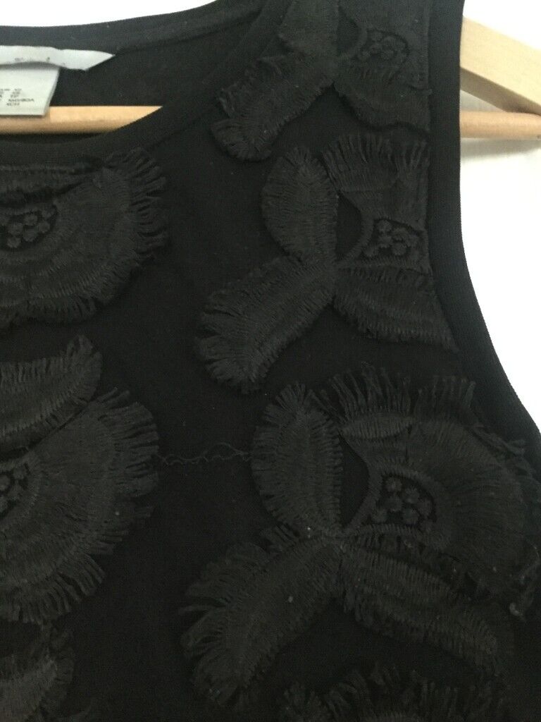 H&M texture design black top