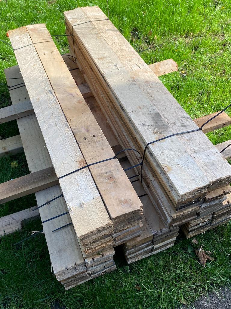 10 x rustic reclaimed pallet wood timber boards. 
