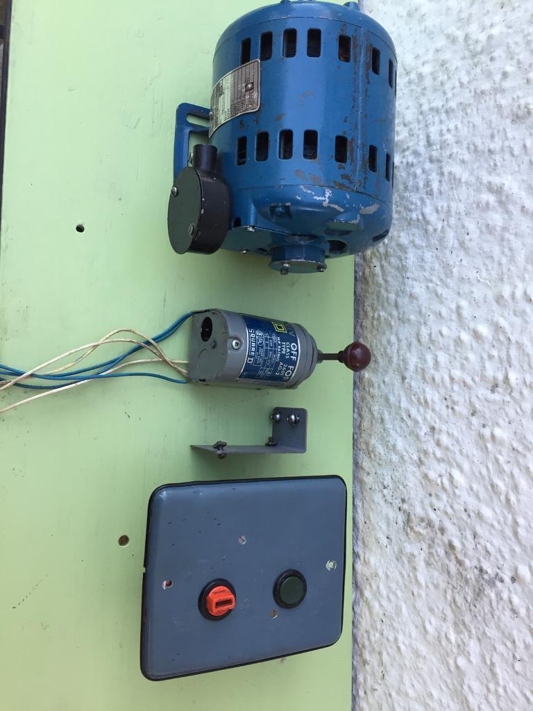 image for Crompton Parkinson 3 phase 3/4 HP motor plus contactor and drum switch