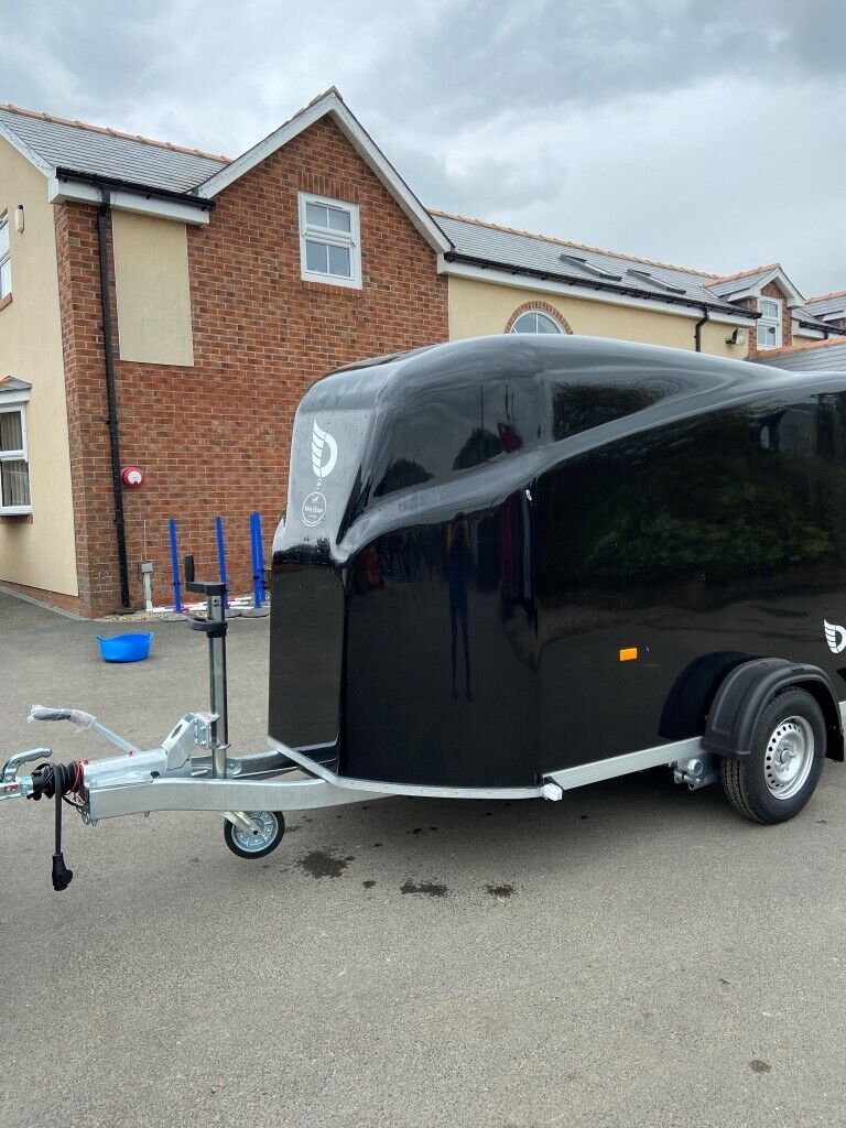 Debon C1300 motorcycle trailer enclosed New - £4450 + VAT ✅