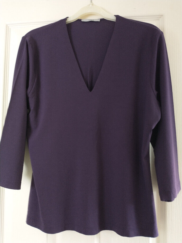 image for SMART, FITTED TOP. SIZE 16. M&S. DARK PURPLE/BLUEBERRY. NEW COND. UNWORN.