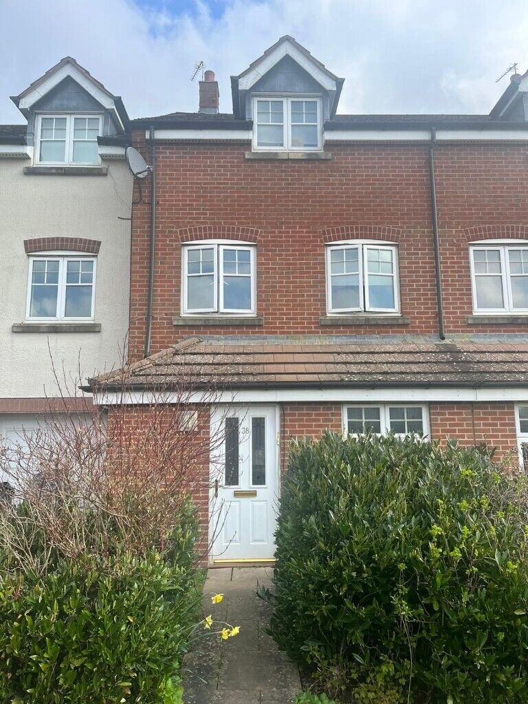 image for Same day move in! - *YOU PAY NOTHING* -Southern Drive, Kings Norton - UC, ESA, PIP, DSS Accepted