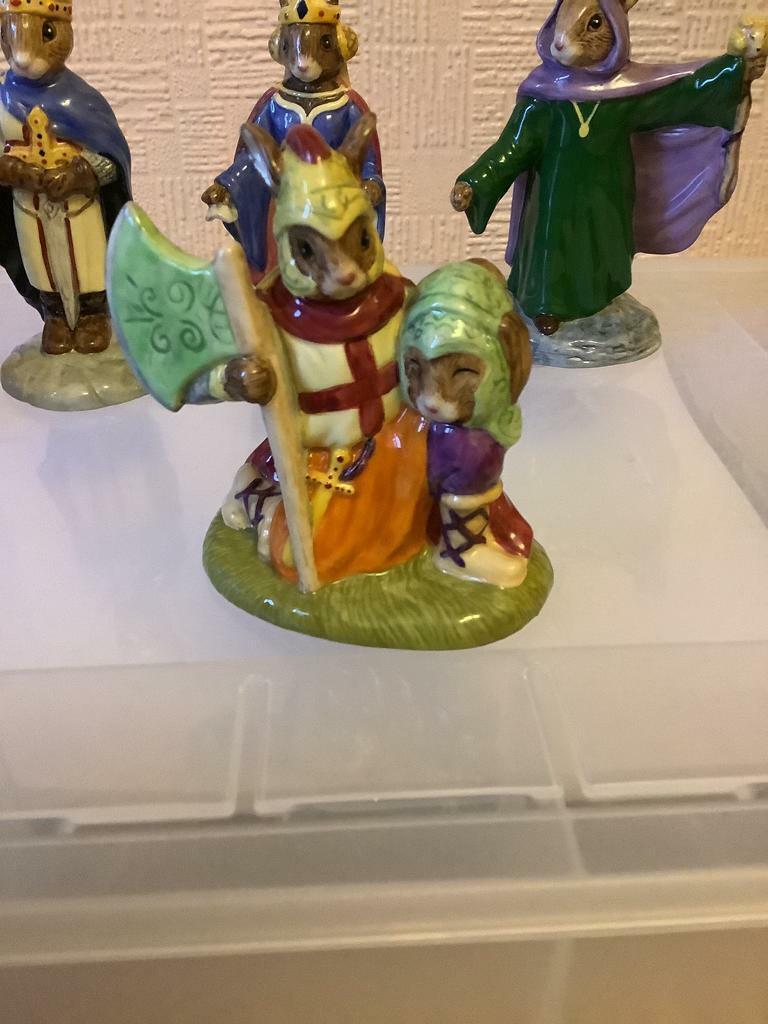 Royal doulton bunnykins five figurines Arthurian legend collection 