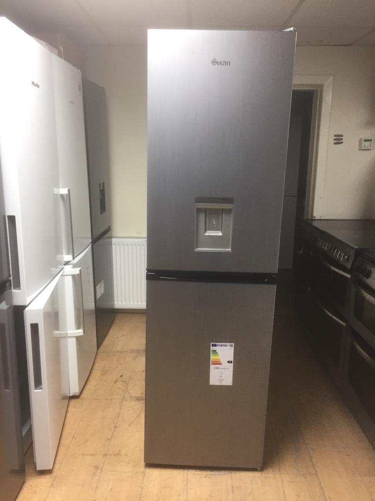 image for Swan fridge freezer with water dispenser 