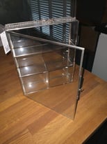 Glass display box