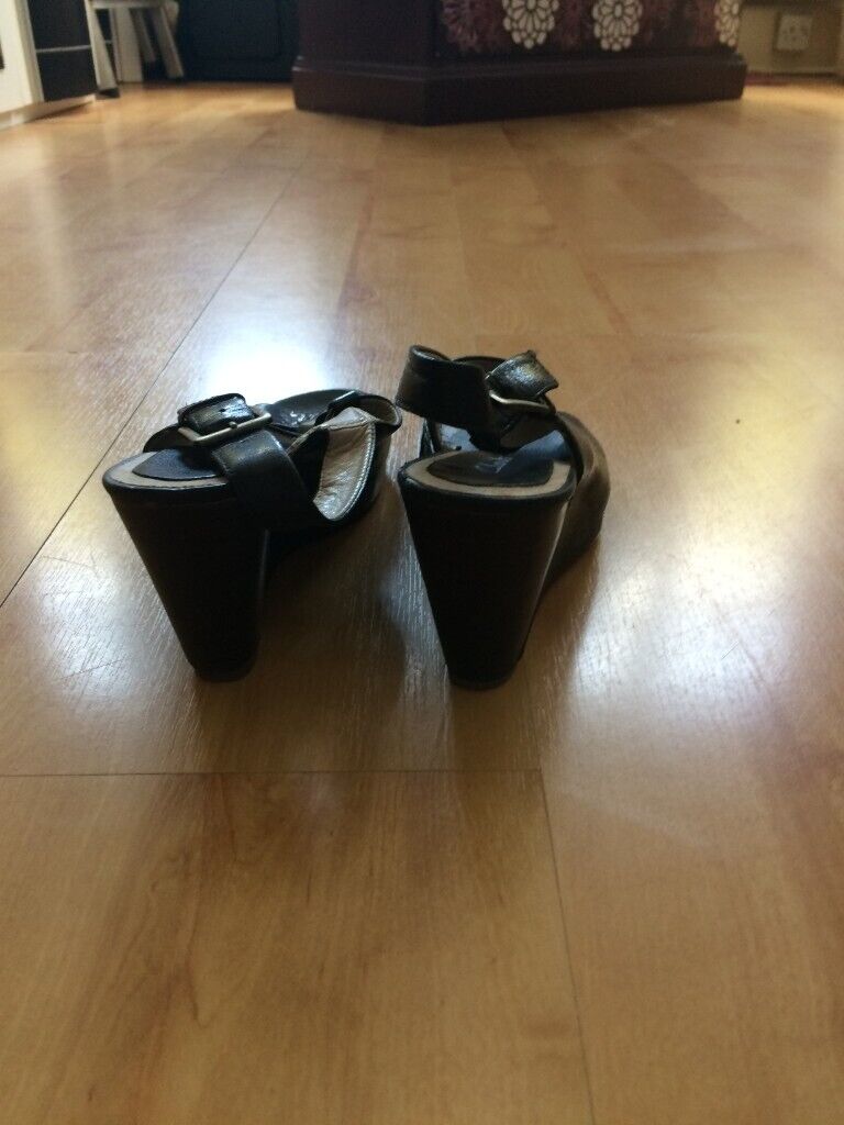 Good quality Clarks black wedged, leather sandles, size 5 BARGAIN