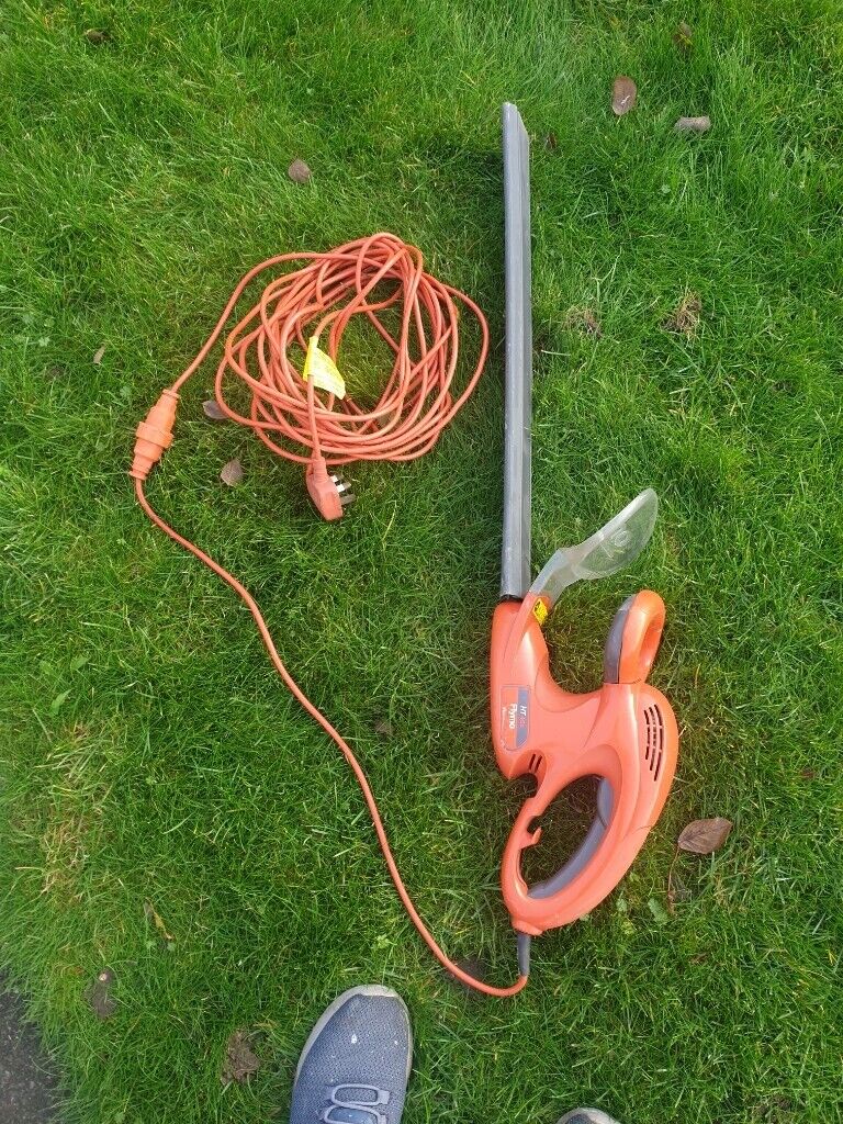 Flymo HT450 Hedge Trimmer, Hedge cutter, 
