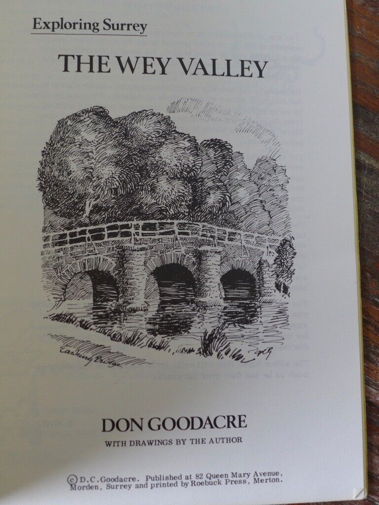 Of interest to walkers and ramblers: TWO VINTAGE BOOKS BOOKLETS EXPLORING THE BEAUTY OF SURREY.